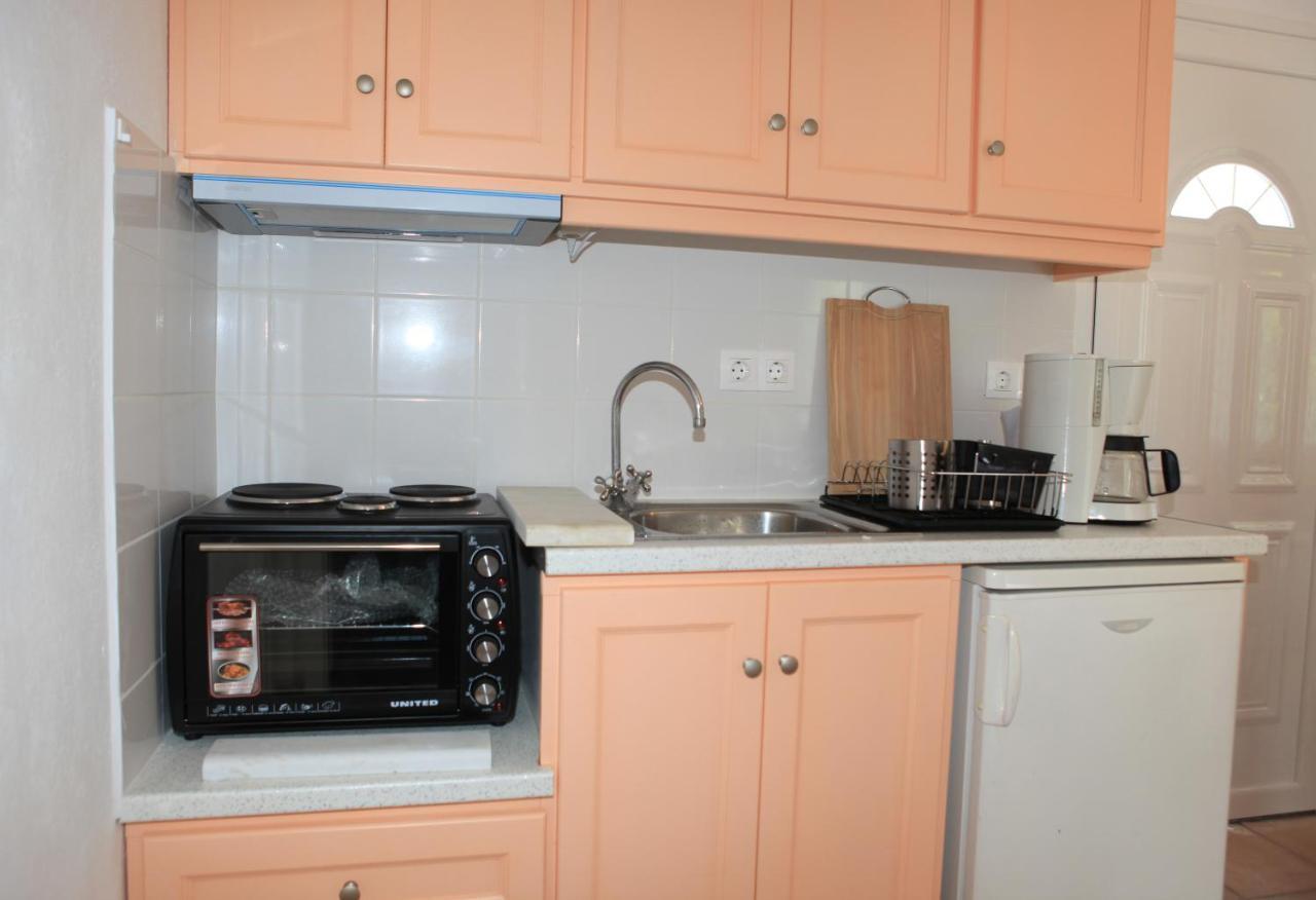 O Pyrgos Accommodations Panormos  Kültér fotó