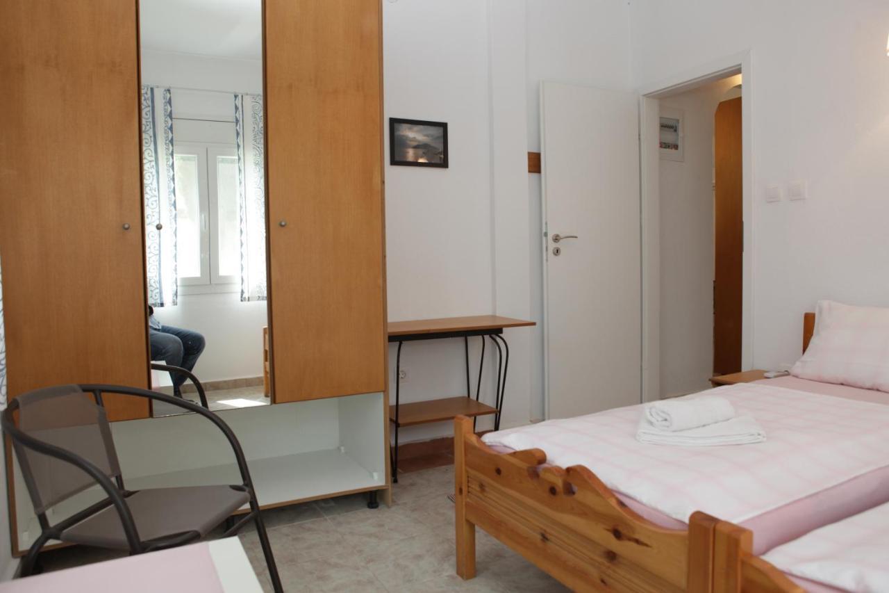 O Pyrgos Accommodations Panormos  Kültér fotó