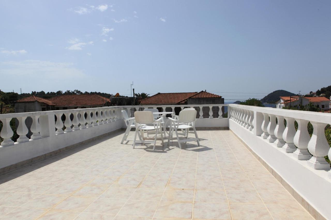 O Pyrgos Accommodations Panormos  Kültér fotó