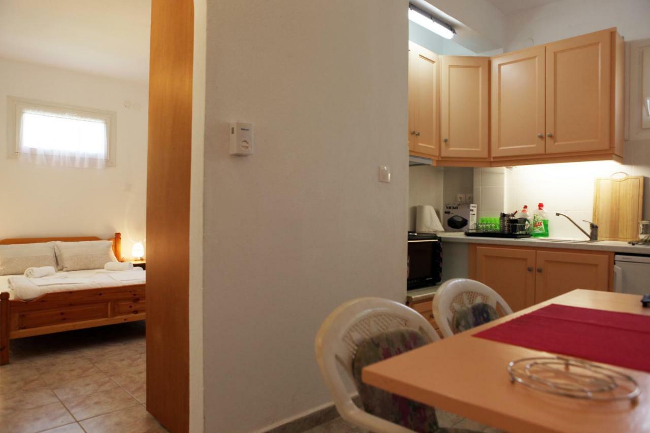 O Pyrgos Accommodations Panormos  Kültér fotó