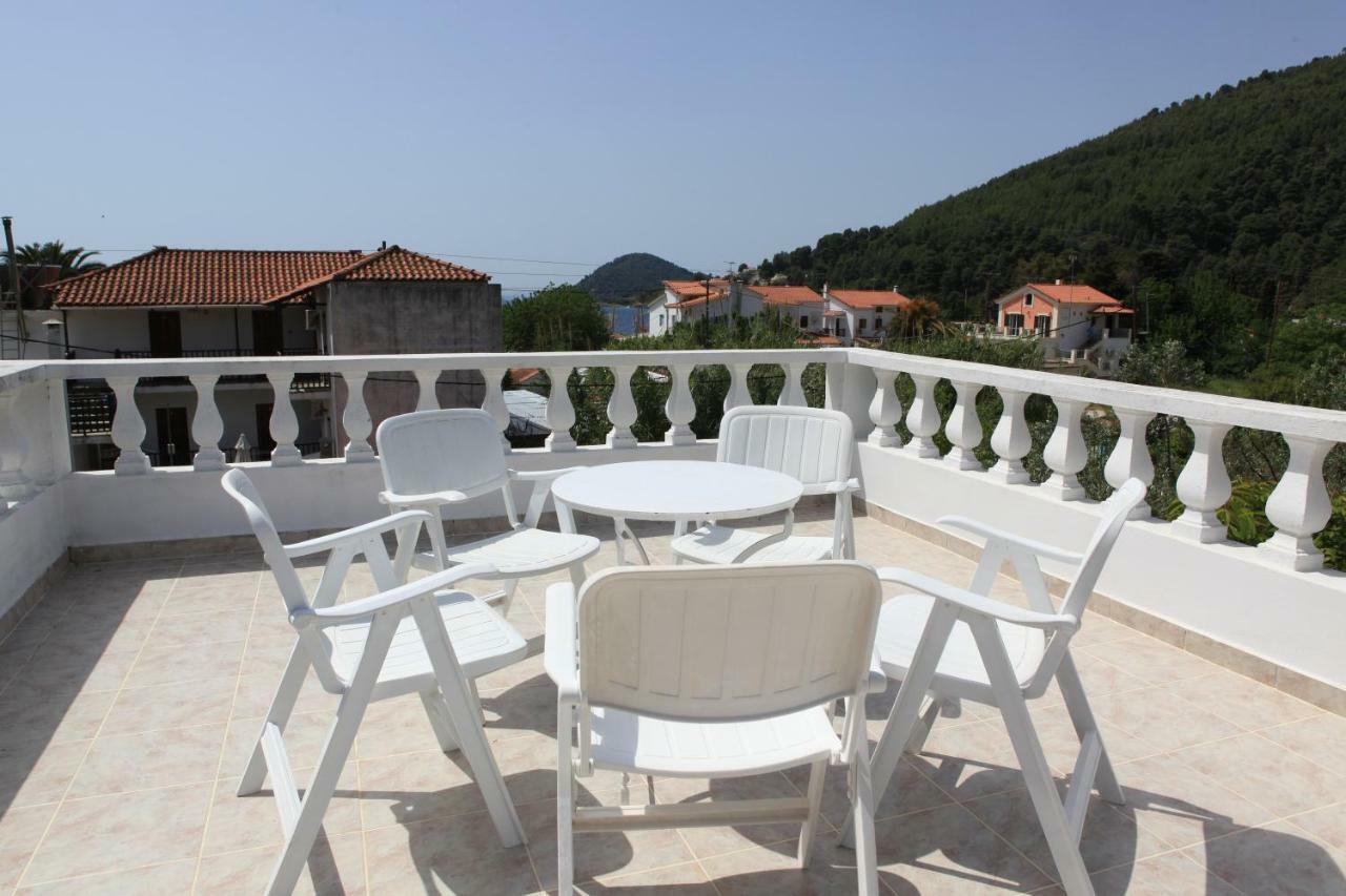 O Pyrgos Accommodations Panormos  Kültér fotó